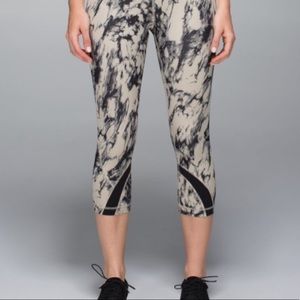 Lululemon Luxtreme limited edition marble print